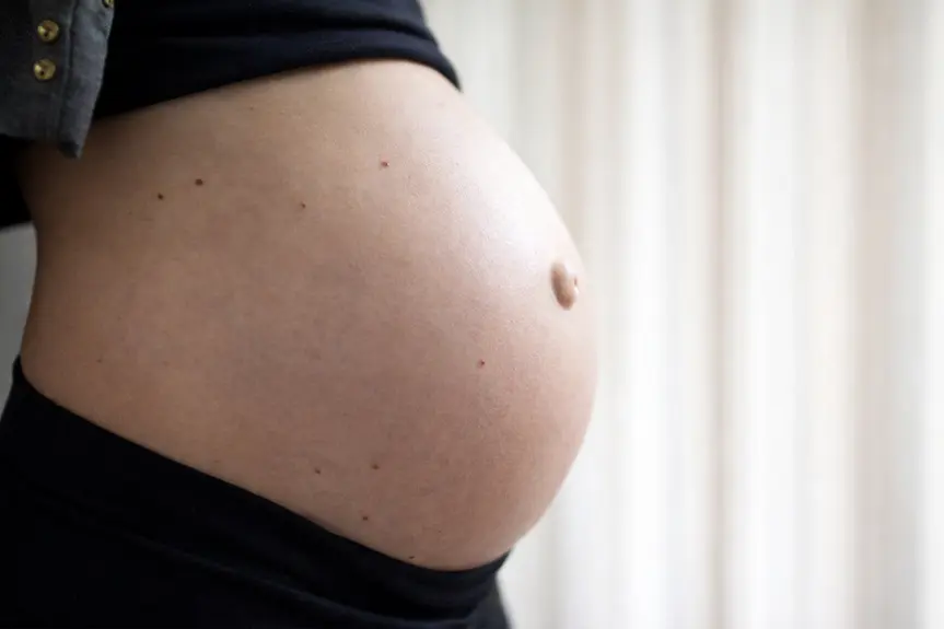California Couple Faces Legal Battle After Surrogate Gives Birth in Texas