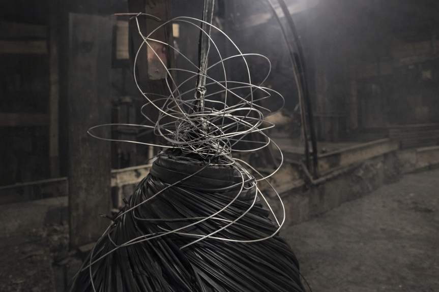 Car Wash Chaos: Rancher's Wire Fencing Disaster