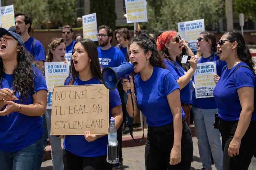 Governor Newsom Vetoes Bill to Open Campus Jobs for Undocumented Students