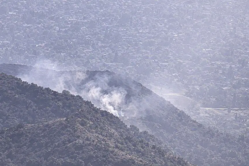 Wildfires Rage in Burbank and Santa Clarita: Community on Alert